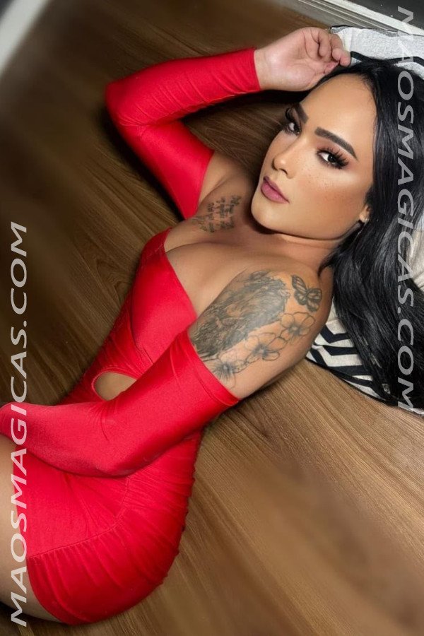 Rebeca Trans, massoterapeuta em Centro